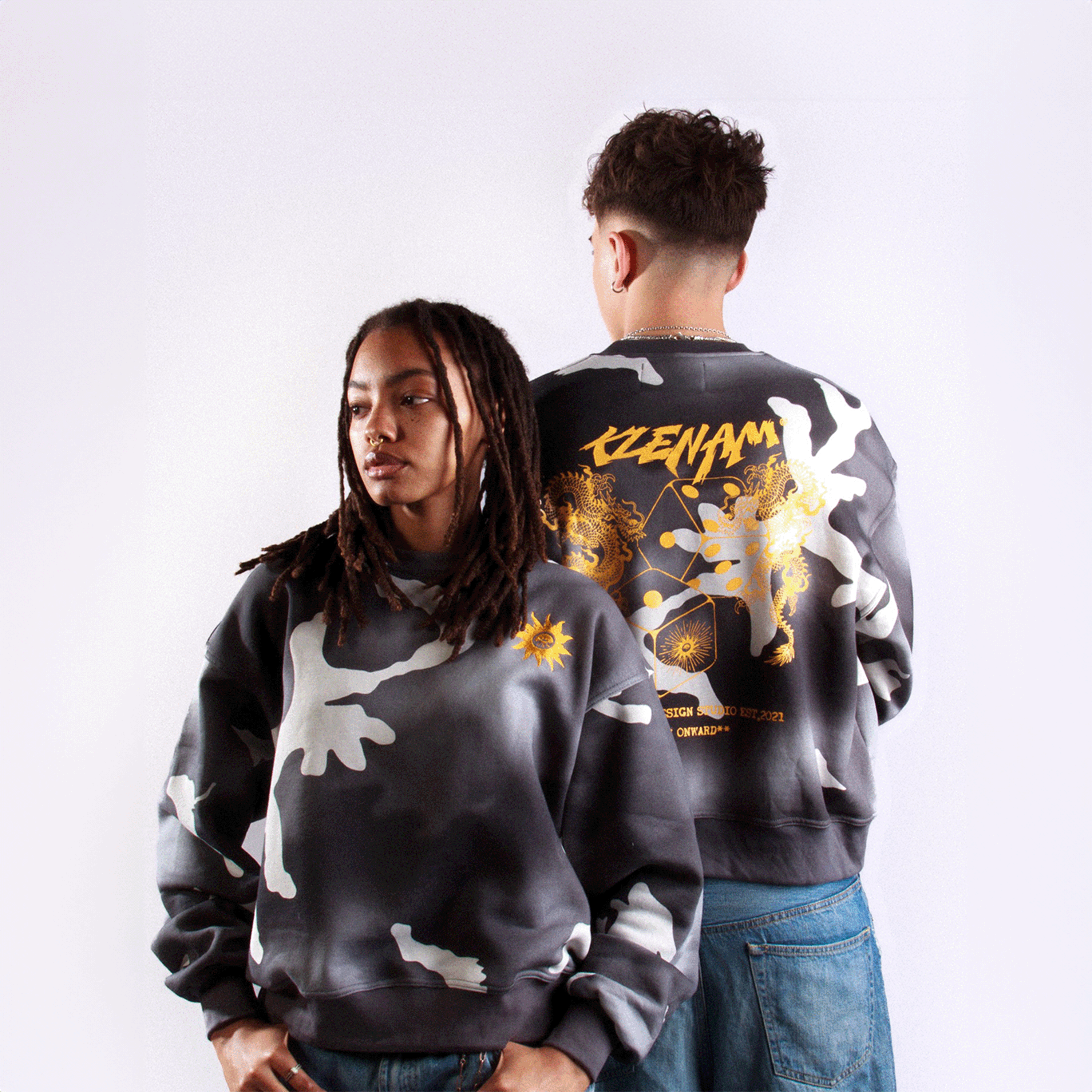 CAMO SWEATSHIRT