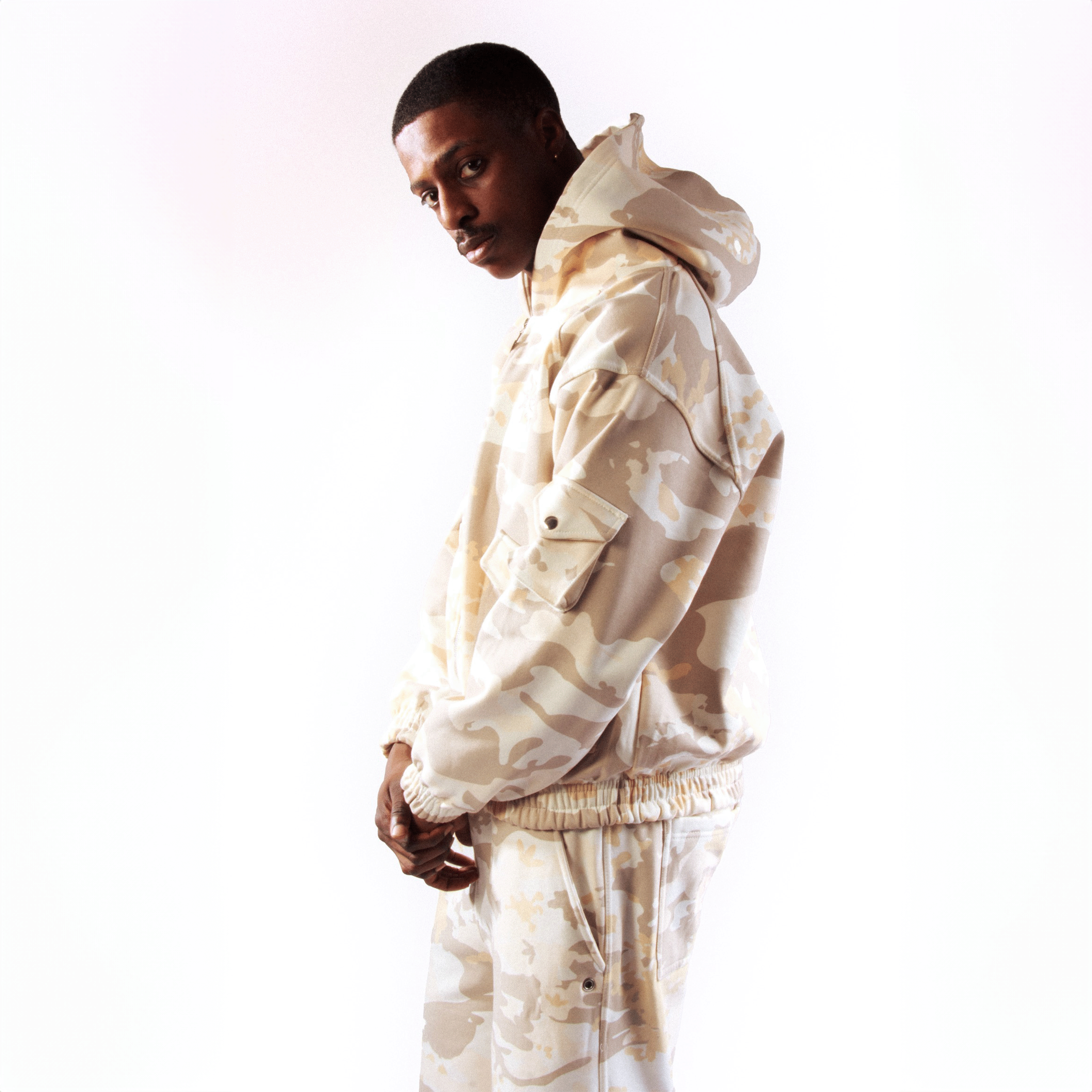 DESERT CAMO ZIP-UP